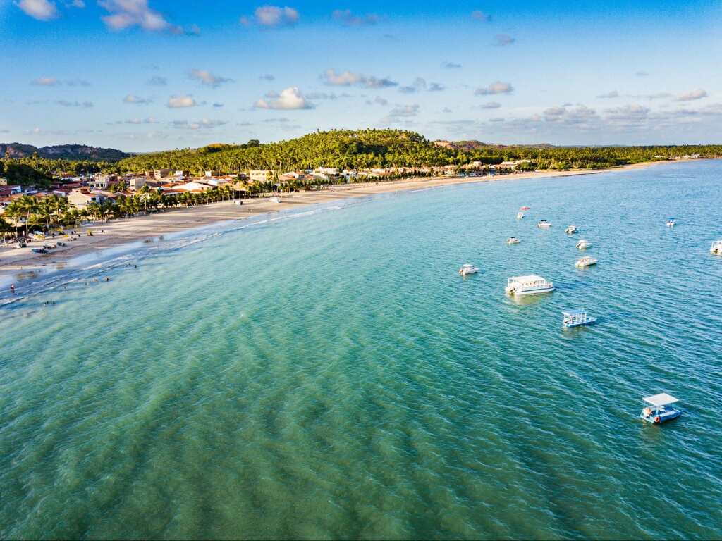praia perto de um dos melhores resorts no Nordeste