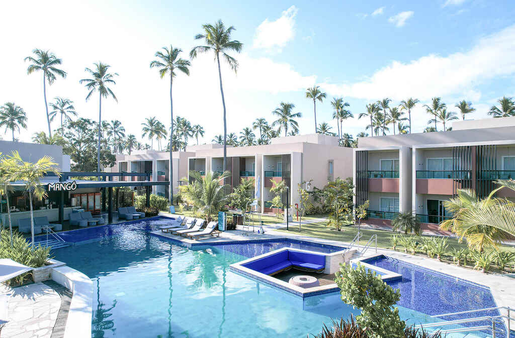 área de lazer em resort representando se o Japaratinga Lounge Resort vale a pena