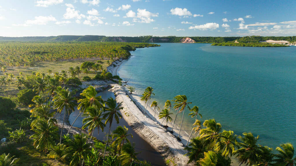 praia em Alagoas, uma das melhores paisagens naturais do Nordeste