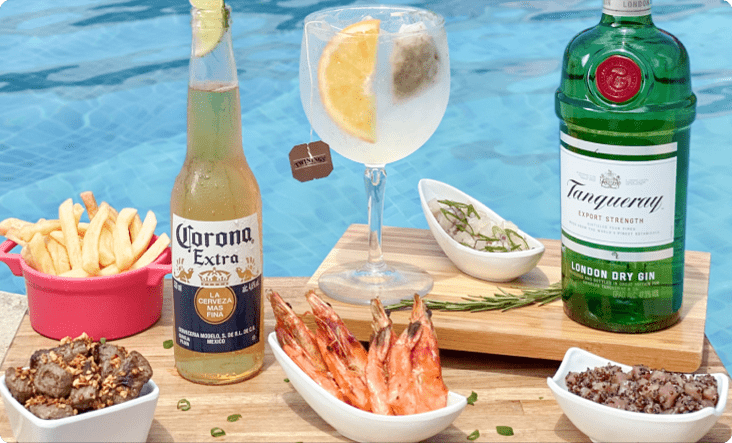 Cerveja Corona, Gin Tanqueray e petiscos variados do All Inclusive Premium do 